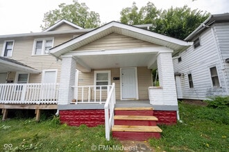 804 Lasalle St in Indianapolis, IN - Foto de edificio - Building Photo
