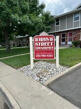 Iris Street Townhomes in Denver, CO - Building Photo - Building Photo