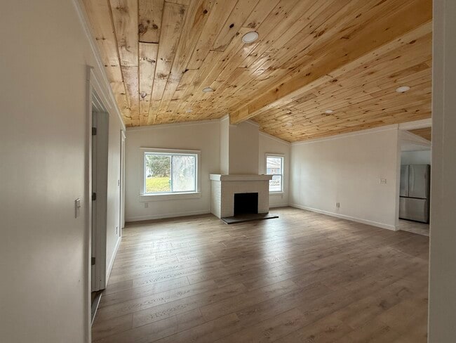 842 Lloyd Ave in Aurora, OH - Building Photo - Building Photo