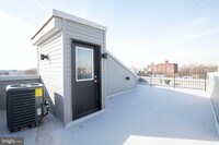 2441 Mutter St photo'