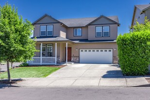 722 N 16th Ct in Ridgefield, WA - Building Photo