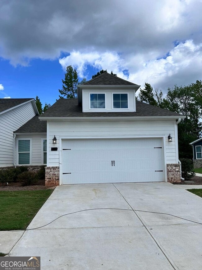 property at 1581 Salinger Ct