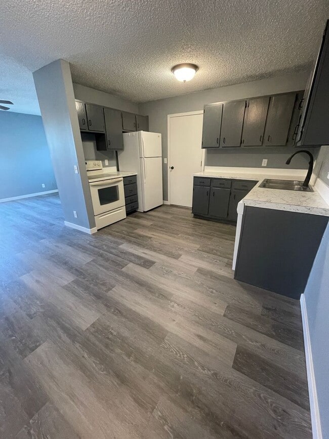 3700 Paxton Dr in Lincoln, NE - Building Photo - Building Photo