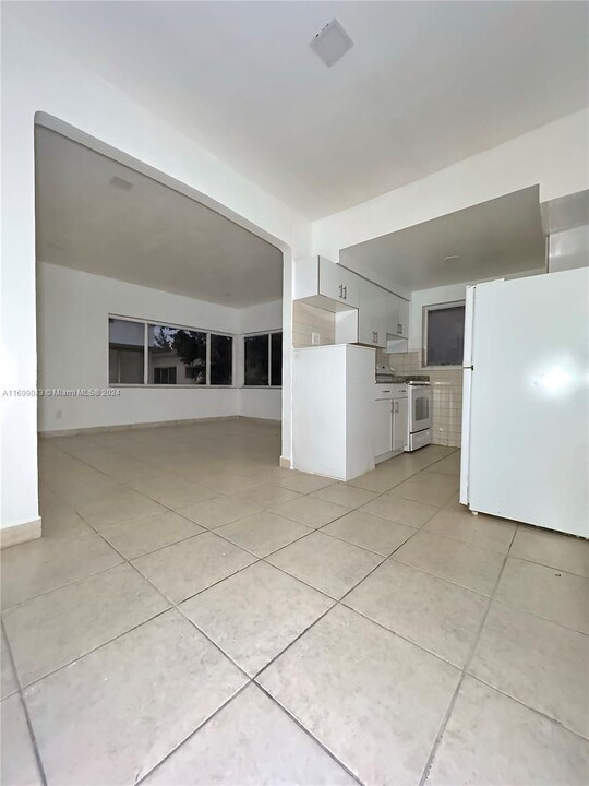 7629 Dickens Ave in Miami Beach, FL - Foto de edificio
