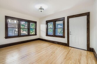 1683 Minnehaha Ave E in St. Paul, MN - Building Photo - Building Photo