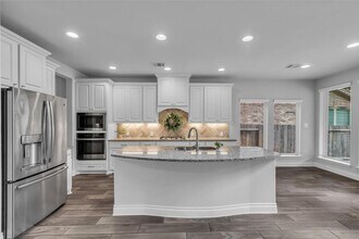 126 Capriccio Ln in Montgomery, TX - Foto de edificio - Building Photo