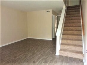 111 Timber Ln in Summerville, SC - Building Photo - Building Photo
