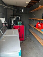 16 Venetian Promenade, Unit Back unit in Lindenhurst, NY - Building Photo - Building Photo