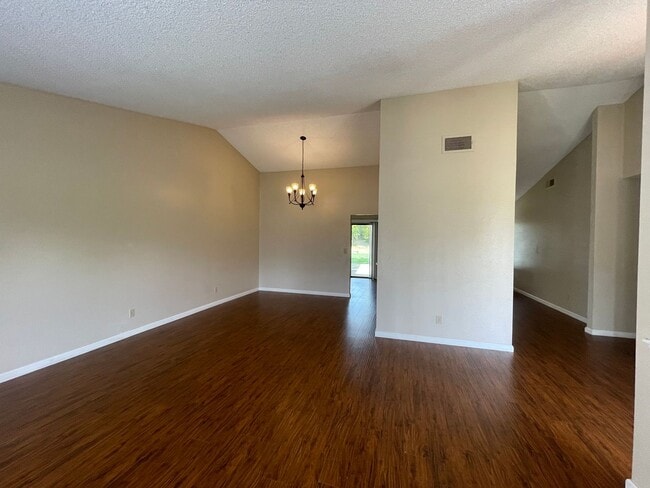 108 Ofria Dr in Folsom, CA - Building Photo - Building Photo