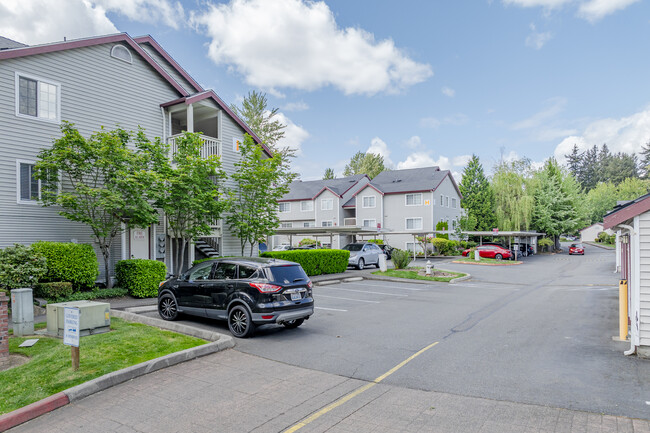 Lake Meridian Ridge Condominiums in Kent, WA - Building Photo - Building Photo