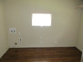 606 S Broad St in Lampasas, TX - Building Photo - Building Photo