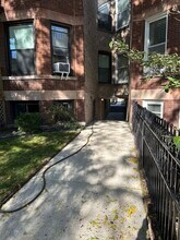 1624 W Rascher Ave, Unit Ground Floor Apartment in Chicago, IL - Building Photo - Building Photo