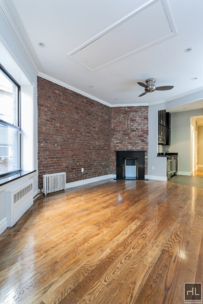 West 97th Street, Unit 5N in New York, NY - Building Photo - Building Photo