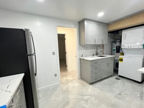 706 S Greenthorn Ave in Sterling, VA - Building Photo - Building Photo