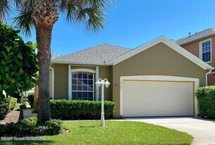3121 Atocha Ln in Indialantic, FL - Building Photo