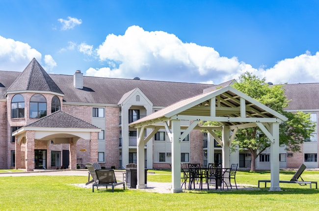 Hummingbird Cove Apartments