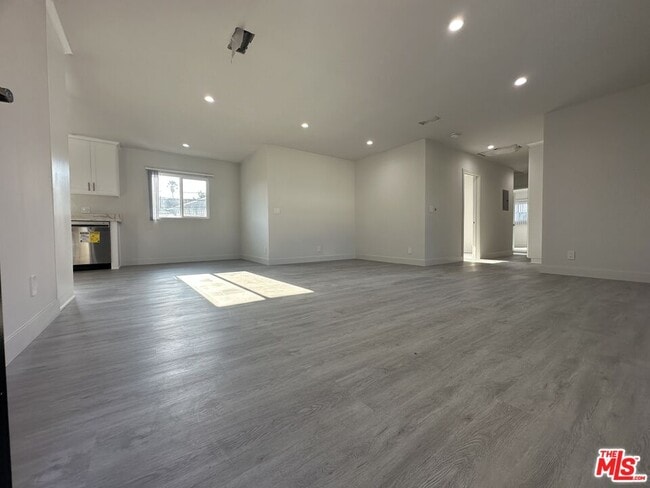 property at 1145 S Holt Ave