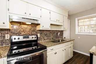 2053 Chestnut Log Dr in Lithia Springs, GA - Building Photo - Building Photo