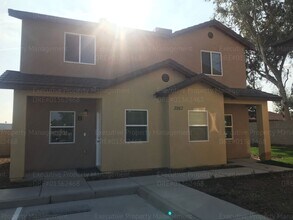 3267 Chester Ln in Bakersfield, CA - Building Photo - Building Photo