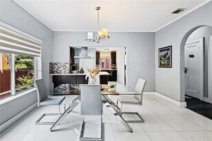 37 NW 47th Terrace in Miami, FL - Building Photo