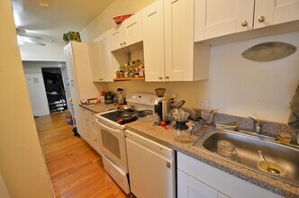 31 Line St, Unit 3 in Cambridge, MA - Building Photo - Building Photo