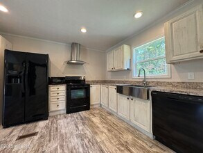 162 Sandy Creek Dr in Leland, NC - Foto de edificio - Building Photo