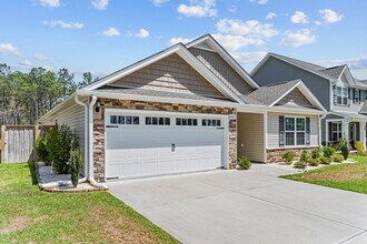 680 Aurora Pl in Hampstead, NC - Building Photo - Building Photo