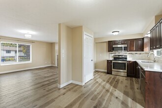 437 W 2400 S in Clearfield, UT - Building Photo - Building Photo