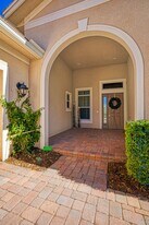 13866 Woodhaven Cir, Unit 0232 in Ft. Myers, FL - Building Photo