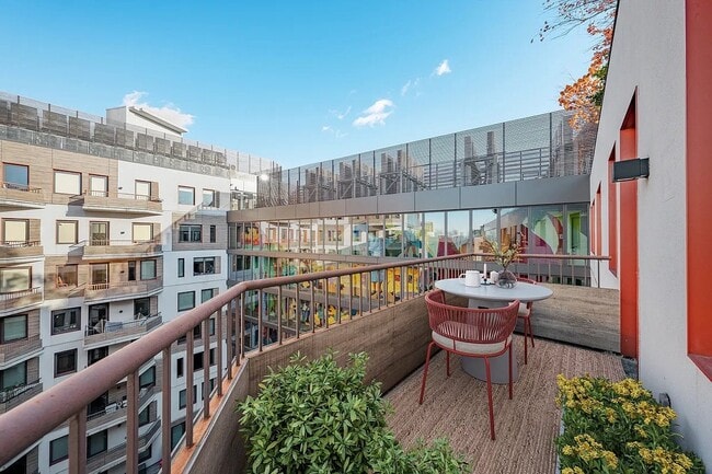 123 Melrose St, Unit 551