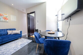 5 W 101st St, Unit SI ID1032008P in New York, NY - Building Photo - Building Photo