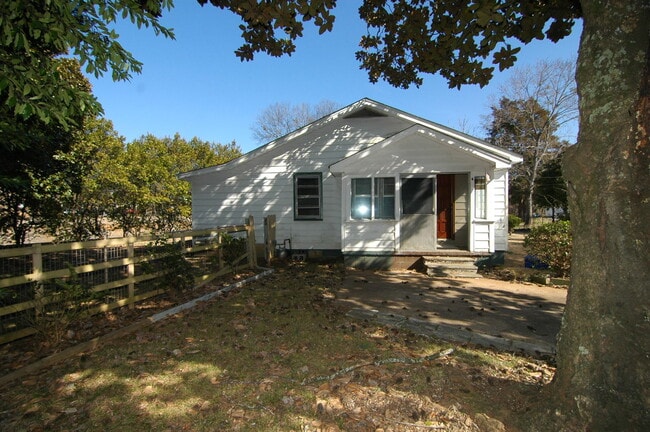 property at 4110 Broyles Ave SW