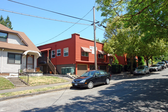 Kensington in Portland, OR - Foto de edificio - Building Photo