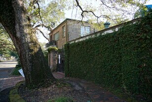 253 N Jackson St in Mobile, AL - Building Photo