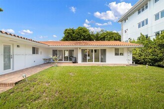 811 Capri St in Coral Gables, FL - Building Photo - Building Photo