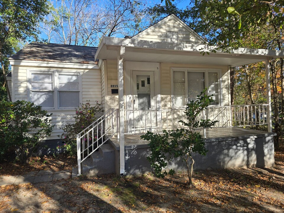 2215 Willow St in Columbia, SC - Building Photo