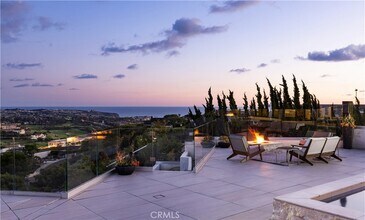 32492 Azores Rd in Dana Point, CA - Foto de edificio - Building Photo