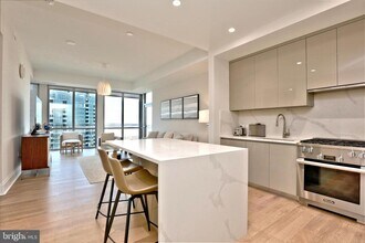 7887 Jones Branch Dr, Unit 1303 in McLean, VA - Building Photo - Building Photo