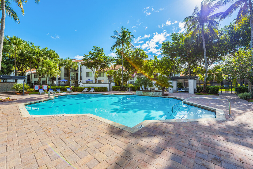 The Stratford in Miami, FL - Building Photo