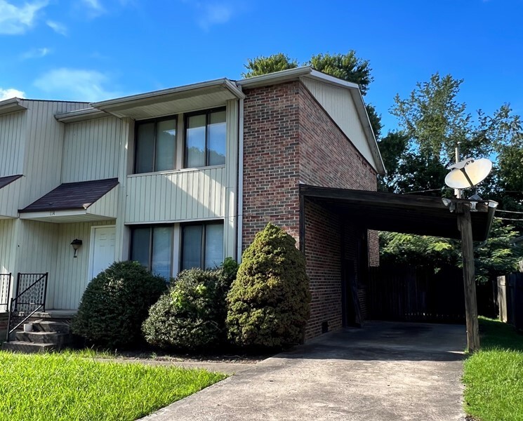 114 Maple Rd in Harold, KY - Building Photo