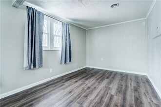 1070 Gravel Rd in Webster, NY - Building Photo - Building Photo