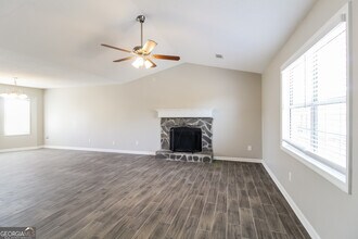 4603 Quail Pointe Dr in Flowery Branch, GA - Building Photo - Building Photo