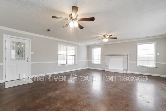 2775 Ashbriar Dr in Horn Lake, MS - Building Photo - Building Photo