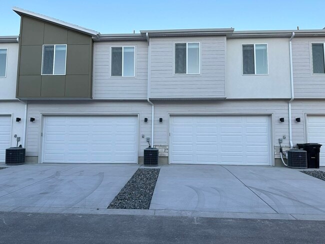 526 S 1215 W in Logan, UT - Building Photo - Building Photo