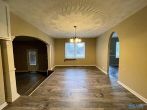 2417 NW Esther Ave in Huntsville, AL - Building Photo - Building Photo