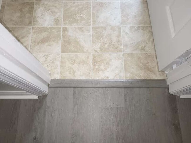 1002 Avenue E, Unit Apt 4 - Upper Left