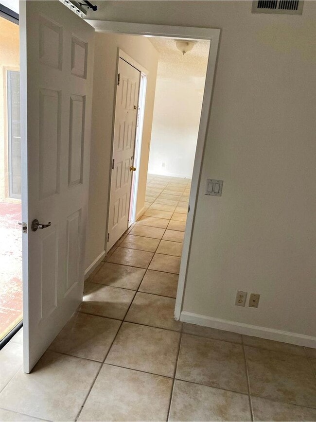 8219 Thames Blvd in Boca Raton, FL - Building Photo - Building Photo