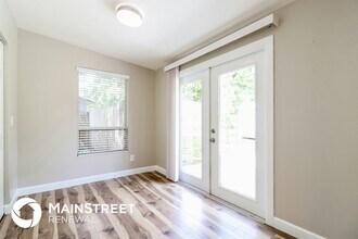 1201 E Camellia Dr in Brandon, FL - Building Photo - Building Photo