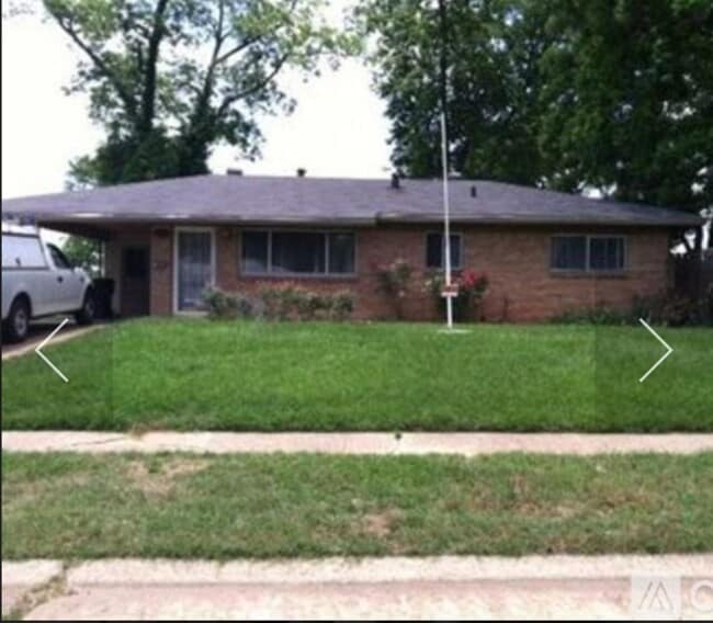 property at 4108 Parkway Dr
