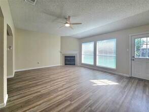 6734 Elk Trail in Arlington, TX - Building Photo - Building Photo